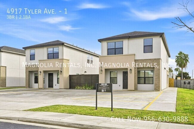 4917 Tyler Ave in McAllen, TX - Foto de edificio - Building Photo