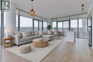 103 The Queensway in Toronto, ON - Building Photo