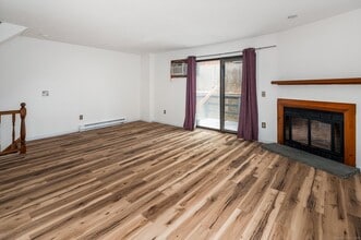 8 Driftway Rd in Danbury, CT - Building Photo - Building Photo