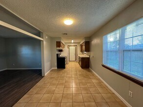 3308 Gwendolyn Ln in Edmond, OK - Building Photo - Building Photo