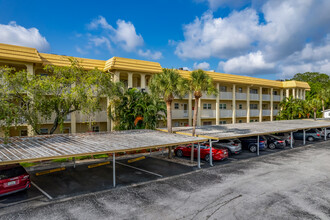 Chalet on the Lake in St. Petersburg, FL - Building Photo - Building Photo