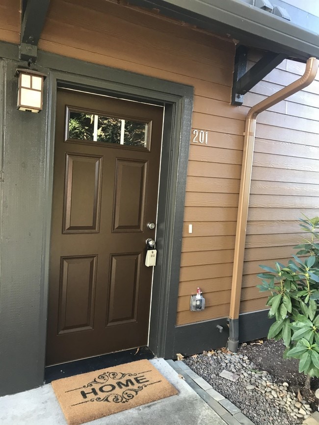 1050 SW 170th Ave in Beaverton, OR - Building Photo - Building Photo
