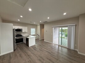 5317-5319 W Falls View Dr in San Diego, CA - Building Photo