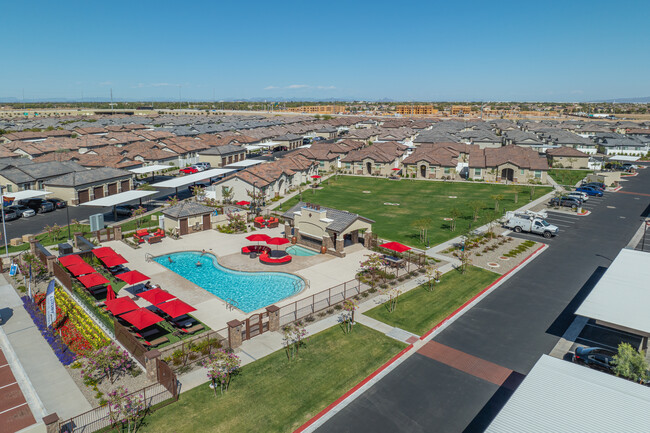 TerraLane Canyon Trails South in Goodyear, AZ - Foto de edificio - Building Photo