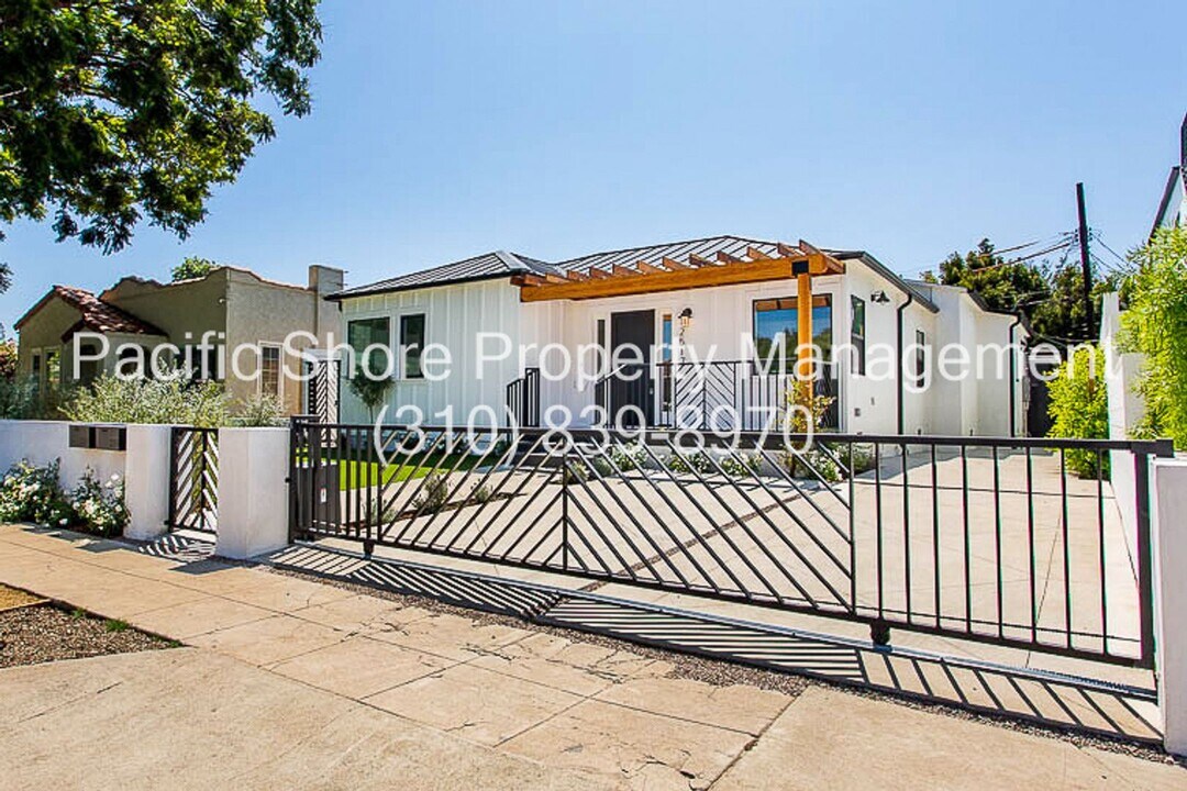 2515 Federal Ave in Los Angeles, CA - Building Photo