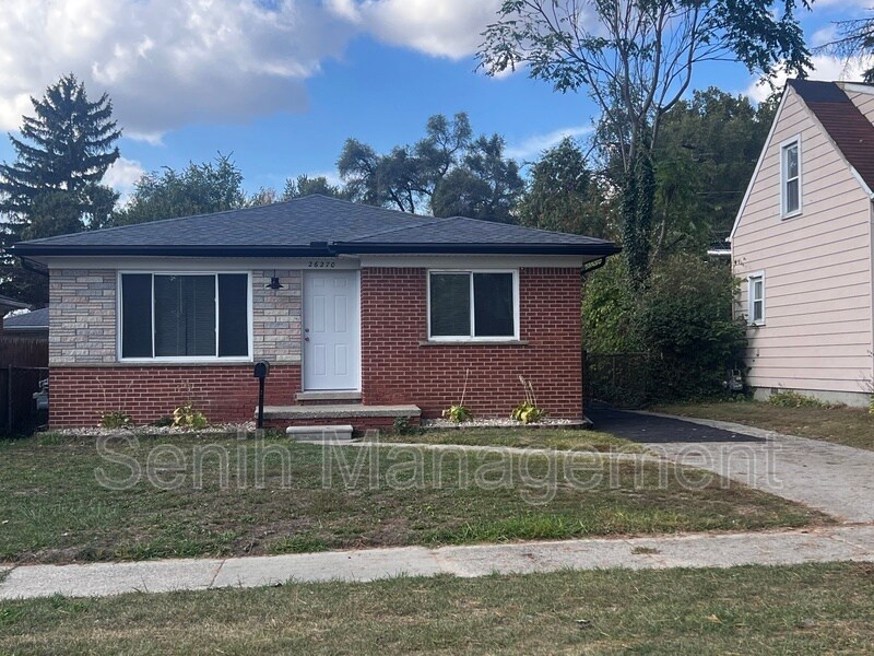 26270 Southwestern Hwy in Redford Township, MI - Building Photo