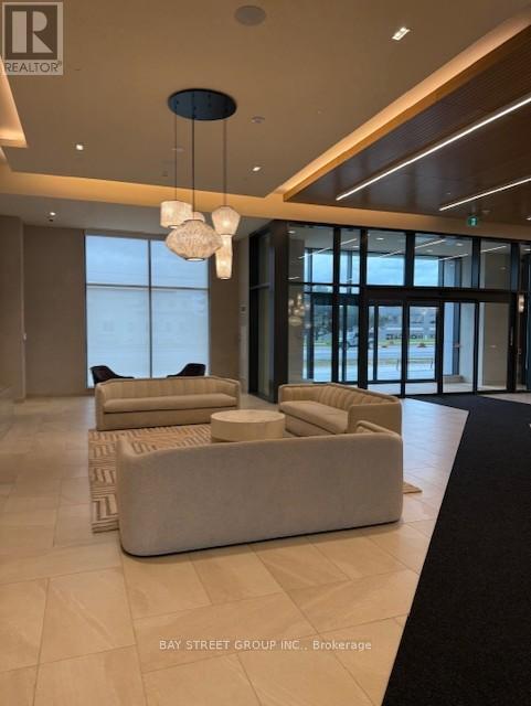 8960 Jane St in Vaughan, ON - Building Photo