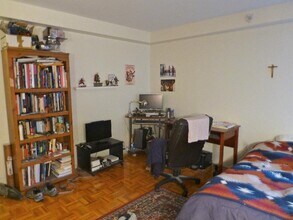 185 Freeman St, Unit 353 in Brookline, MA - Building Photo - Building Photo