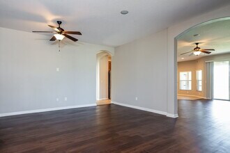 8013 115th Ave E in Parrish, FL - Building Photo - Building Photo