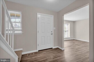 38 Burgundy Dr in Evesham, NJ - Building Photo - Building Photo