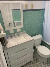 4419 Erie Ave, Unit 2 in Cincinnati, OH - Building Photo - Building Photo