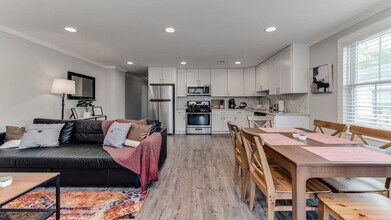 48 E Reed Ave in Alexandria, VA - Building Photo - Building Photo