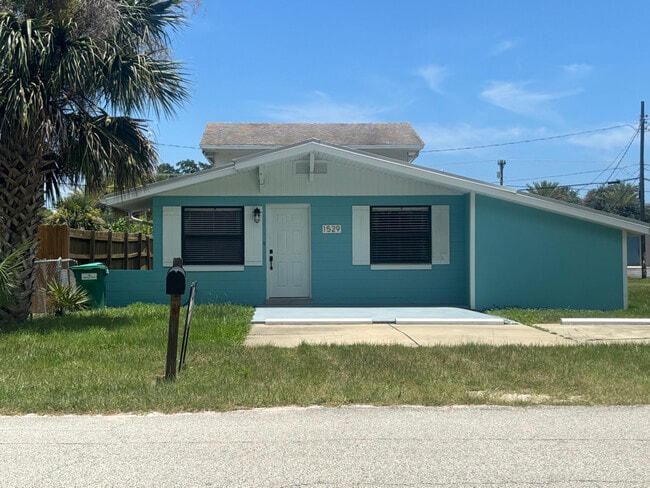 property at 1529 Espanola Ave