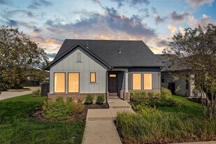 18518 Parkland Xing in Cypress, TX - Building Photo