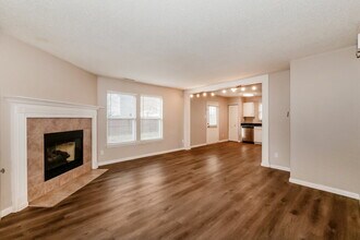 2014 Dutch Elm Dr in Indianapolis, IN - Building Photo - Building Photo