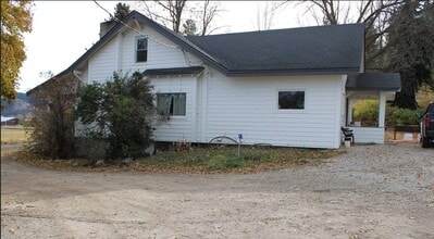 505 Camas Creek Loop in Hamilton, MT - Building Photo - Building Photo