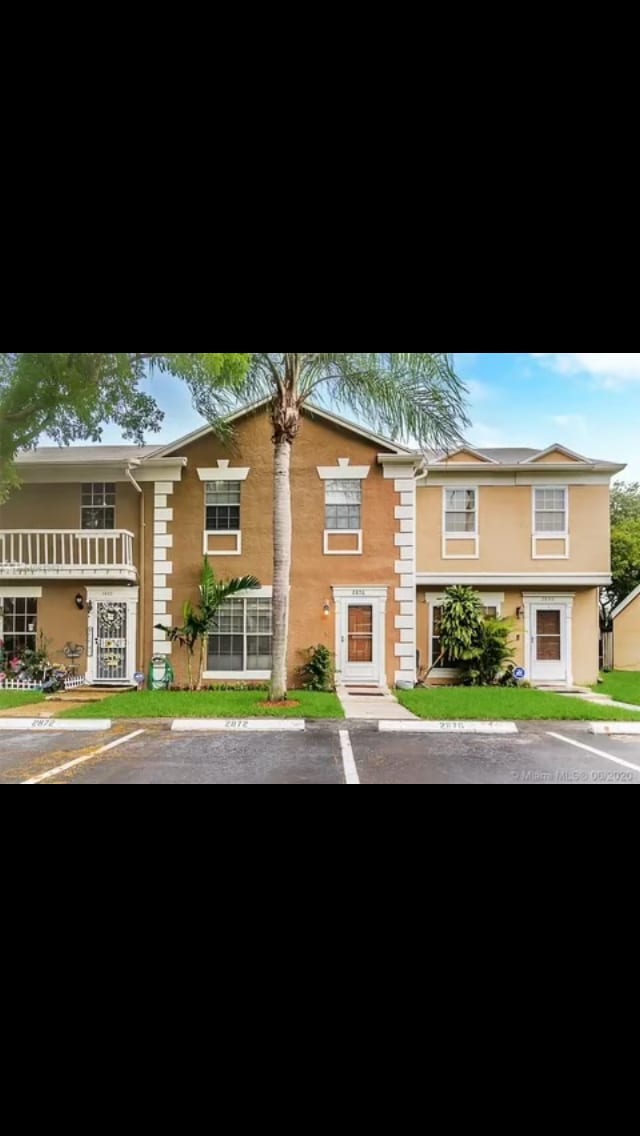 property at 2876 Cambridge Ln