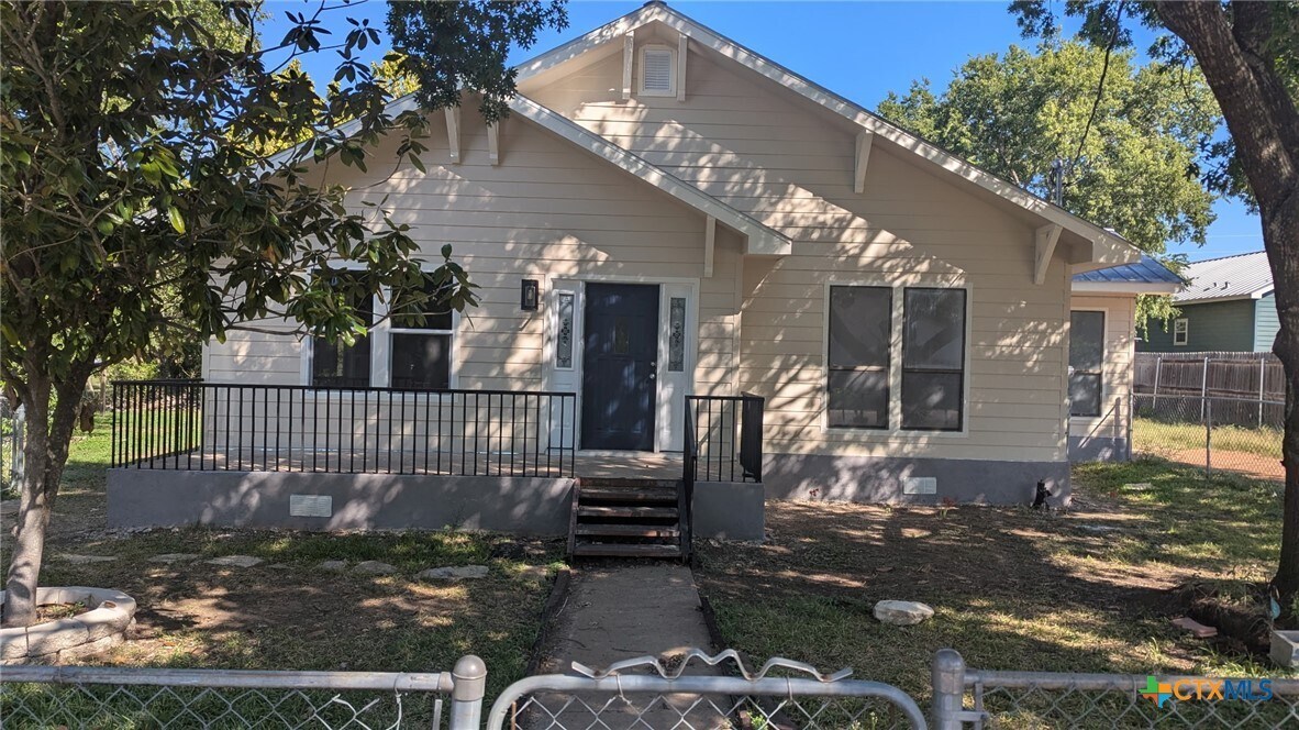 115 Hickman St in Liberty Hill, TX - Building Photo