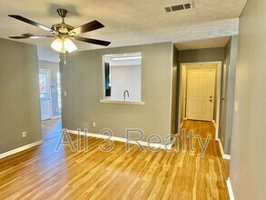 728 E Gardendale Dr in Montgomery, AL - Foto de edificio - Building Photo