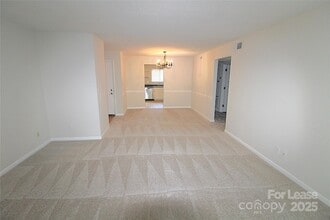 3200 Heathstead Place, Unit G in Charlotte, NC - Building Photo - Building Photo