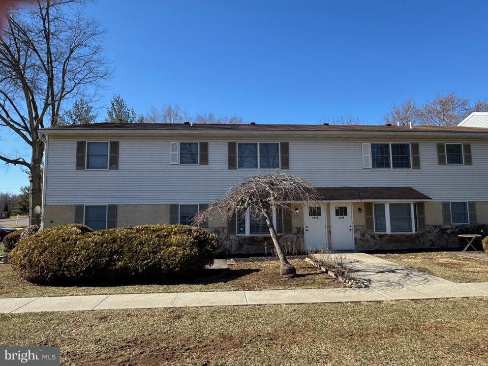 2109-2102 Whitpain Hills in Blue Bell, PA - Building Photo