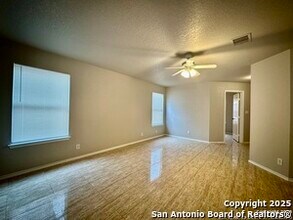 422 Mahogany Chest in San Antonio, TX - Building Photo - Building Photo