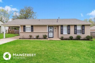 3883 Winwood Dr in Memphis, TN - Building Photo