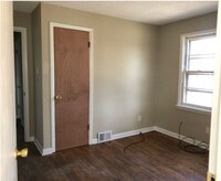 70 Sheridan Dr photo'