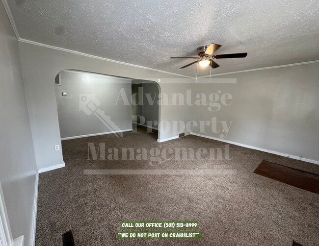 1416 Davis St in Conway, AR - Foto de edificio - Building Photo