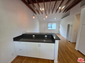 1029 Pleasant View Ave in Los Angeles, CA - Building Photo - Building Photo