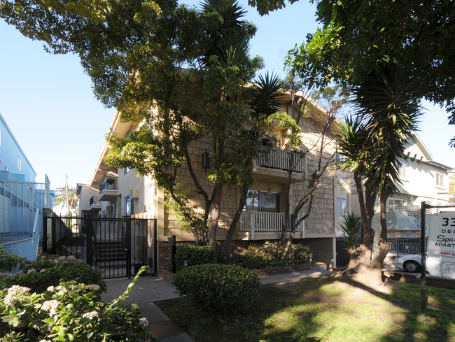 3329 Keystone Ave in Los Angeles, CA - Foto de edificio - Building Photo
