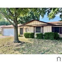 519 Wren Ave in Duncanville, TX - Building Photo