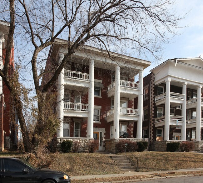 Arvada in Kansas City, MO - Foto de edificio - Building Photo