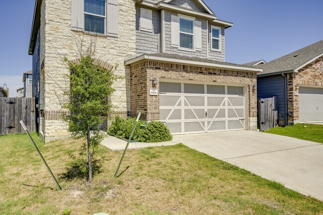 6508 Carriage Pines Dr in Austin, TX - Building Photo - Building Photo