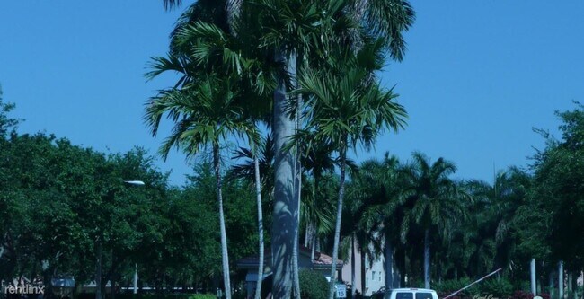 12529 Imperial Isle Dr in Boynton Beach, FL - Building Photo - Building Photo