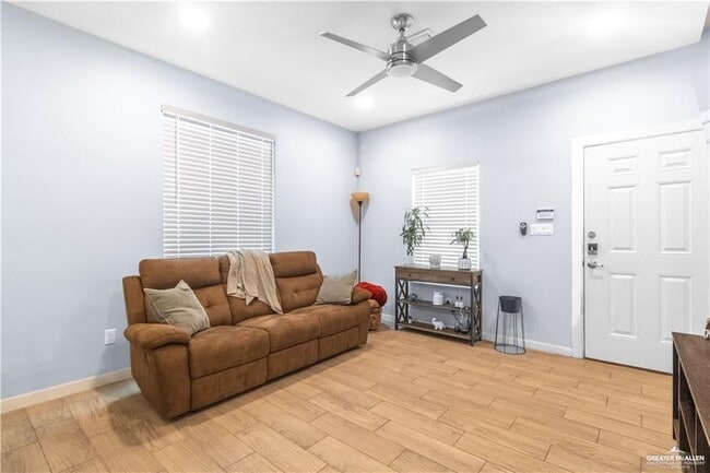 10 S Colt Ln in Edinburg, TX - Building Photo - Building Photo