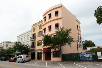 Courtyard at Citrus in Sarasota, FL - Building Photo - Building Photo