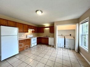 4 Zell Ln in Weaverville, NC - Building Photo - Building Photo