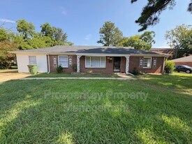 703 Briarcliff Rd in Montgomery, AL - Building Photo