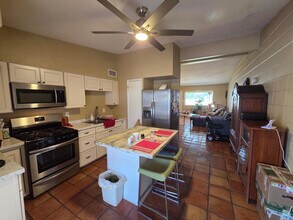 7045 E Wilshire Dr in Scottsdale, AZ - Building Photo - Building Photo