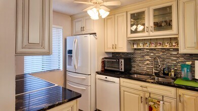 4822 Esedra Ct in Greenacres, FL - Building Photo - Building Photo