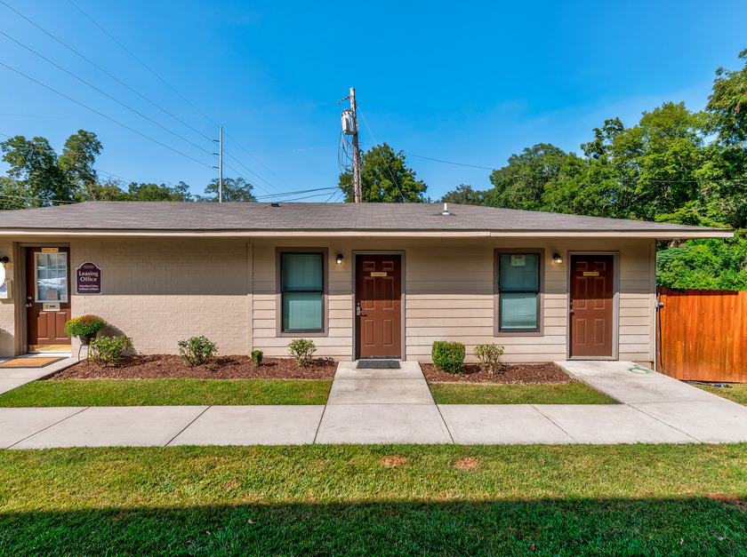 Wooddale Apartments in Troy, AL - Building Photo