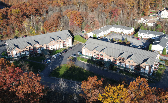 Carlton Place Apartments in Manchester, NH - Foto de edificio - Building Photo