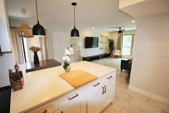 1935 Conway Rd in Orlando, FL - Building Photo - Building Photo