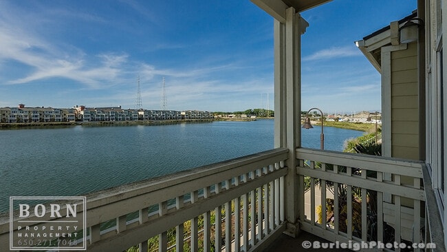 643 Turnbuckle Dr in Redwood City, CA - Building Photo - Building Photo