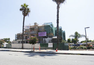 Mosaic Gardens in Pomona, CA - Foto de edificio - Building Photo