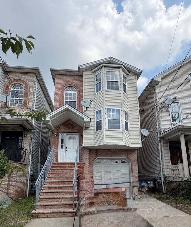 209 Franklin St