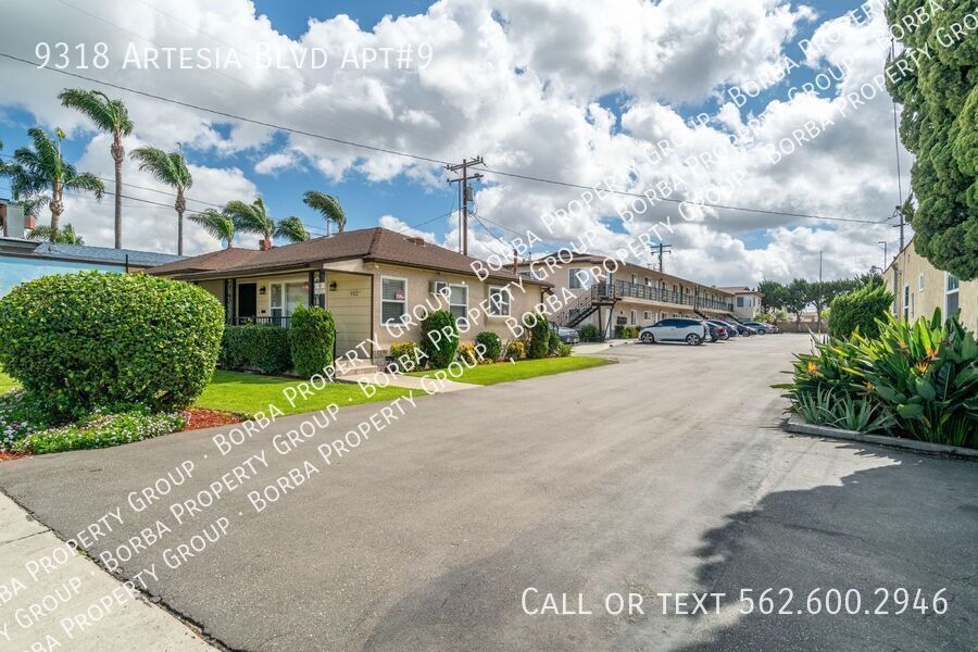 9318 Artesia Blvd in Bellflower, CA - Building Photo