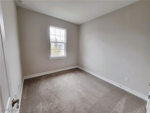 1031 Enbrook Lp in Naples, FL - Foto de edificio - Building Photo