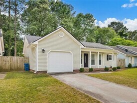 6413 Rhemish Dr in Fayetteville, NC - Building Photo